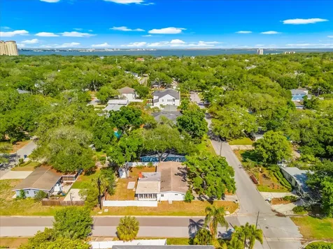 3315 W Beaumont Street Tampa FL 33611