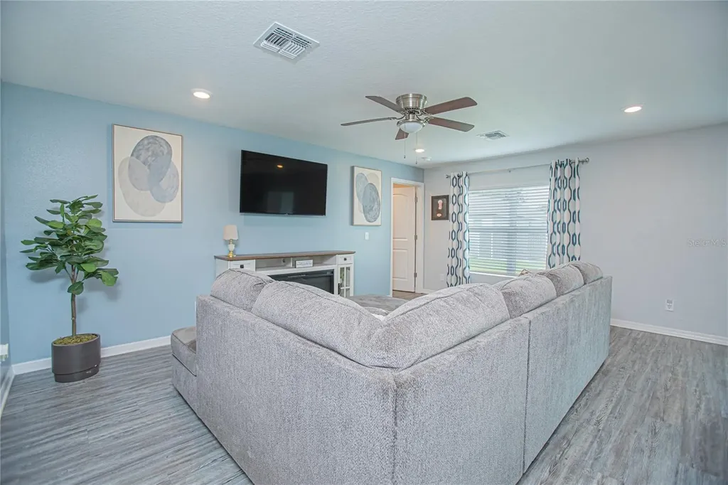 214 Linda Lane Auburndale FL 33823