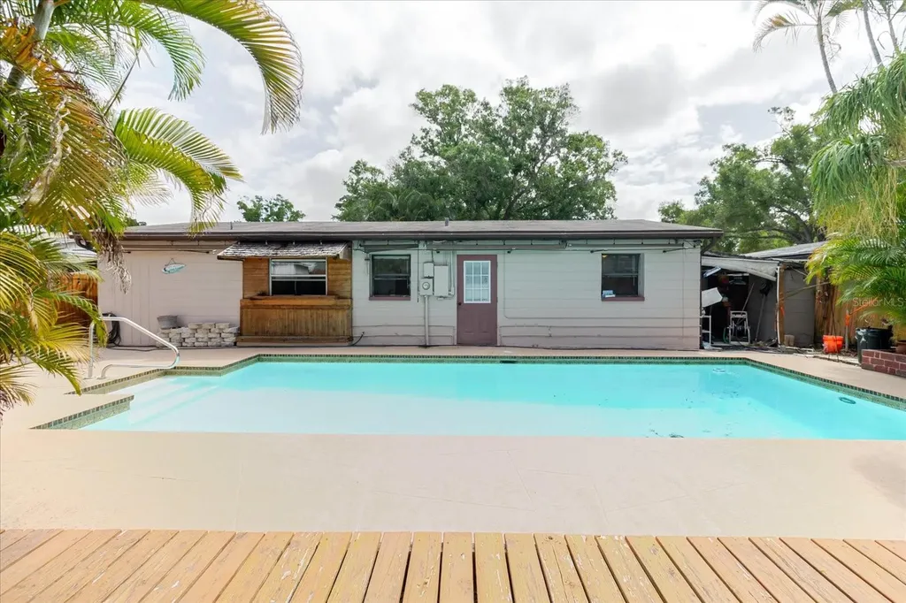 8300 54th Street N Pinellas Park FL 33781