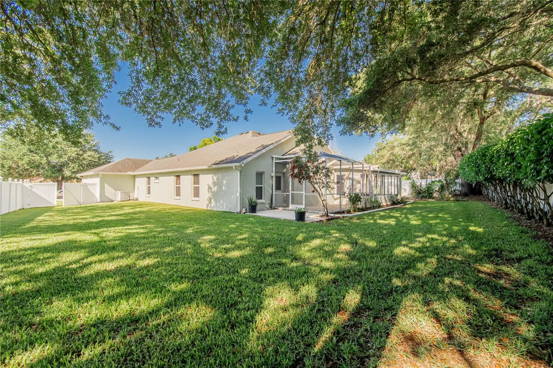 4810 Water Lark Way Valrico FL 33596