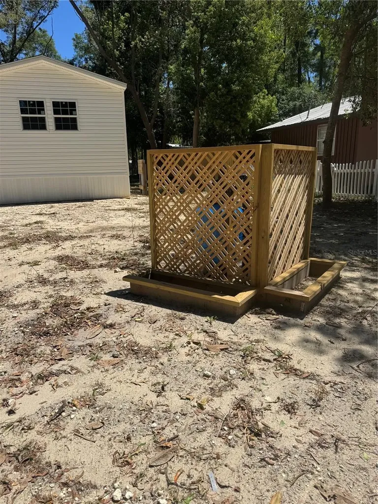 8630 SW 82nd Terrace Trenton FL 32693