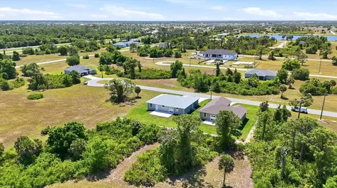 8 Bank Court Placida FL 33946