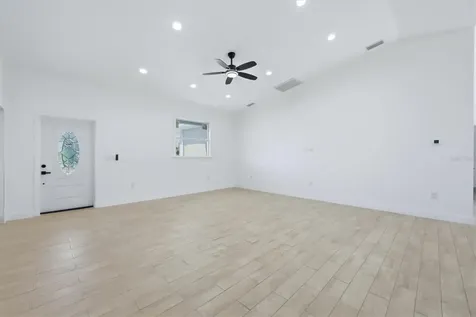 8 Bank Court Placida FL 33946