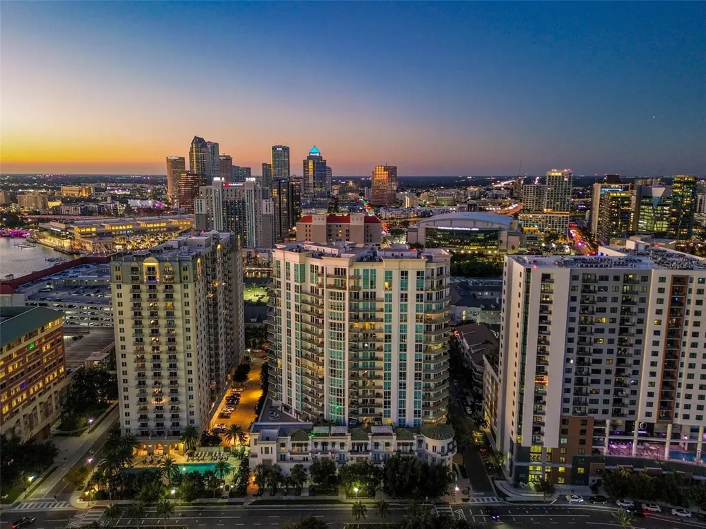 450 Knights Run Avenue Tampa FL 33602