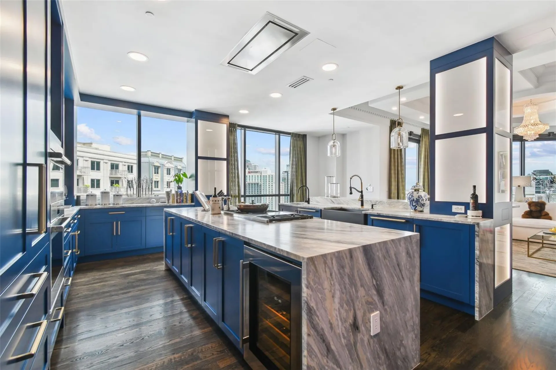 450 Knights Run Avenue Tampa FL 33602