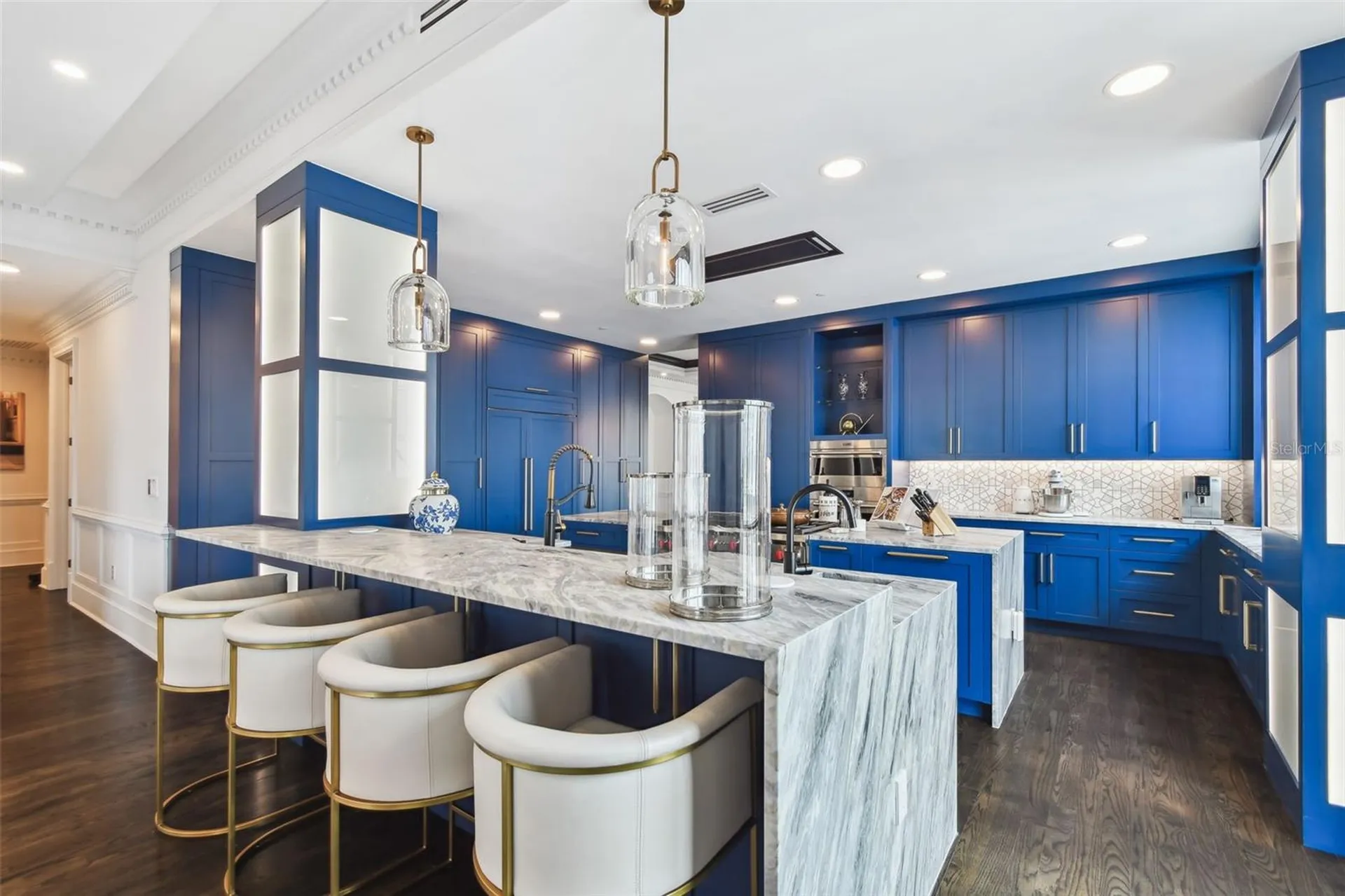 450 Knights Run Avenue Tampa FL 33602