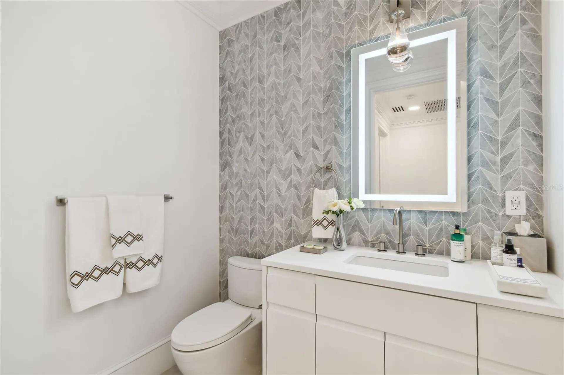 450 Knights Run Avenue Tampa FL 33602