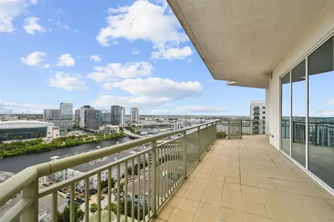 450 Knights Run Avenue Tampa FL 33602