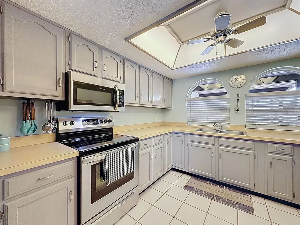 9127 Lingrove Road Weeki Wachee FL 34613