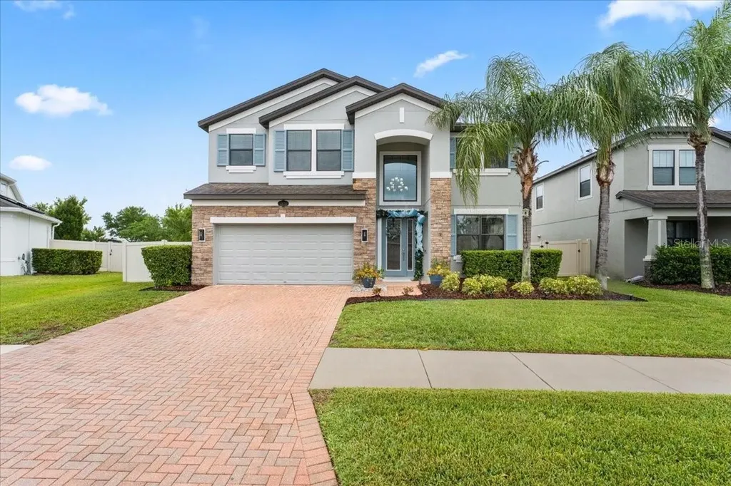 1675 Feather Grass Loop Lutz FL 33558