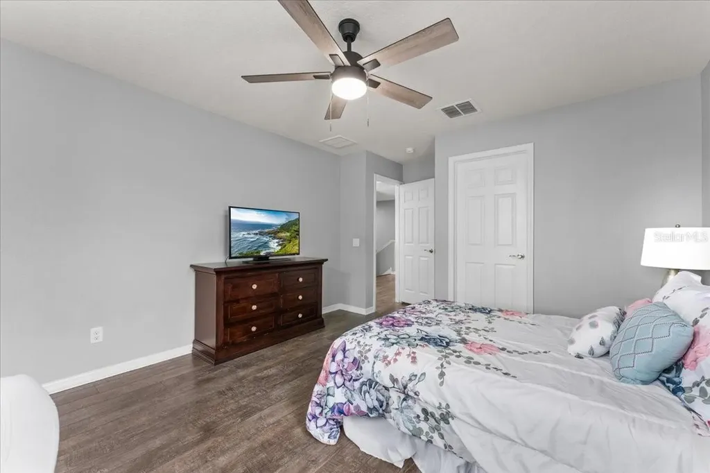 1675 Feather Grass Loop Lutz FL 33558