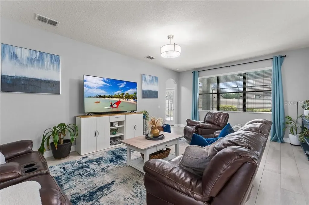 1675 Feather Grass Loop Lutz FL 33558