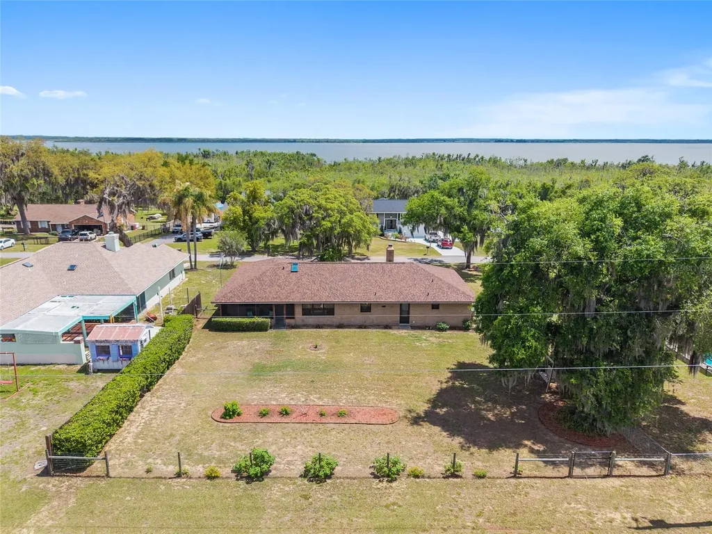 38845 Ella Drive Lady Lake FL 32159