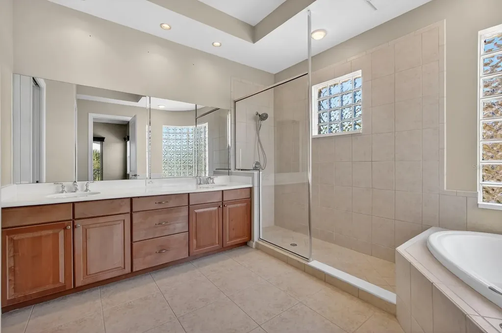 40 Casa Bella Circle Palm Coast FL 32137