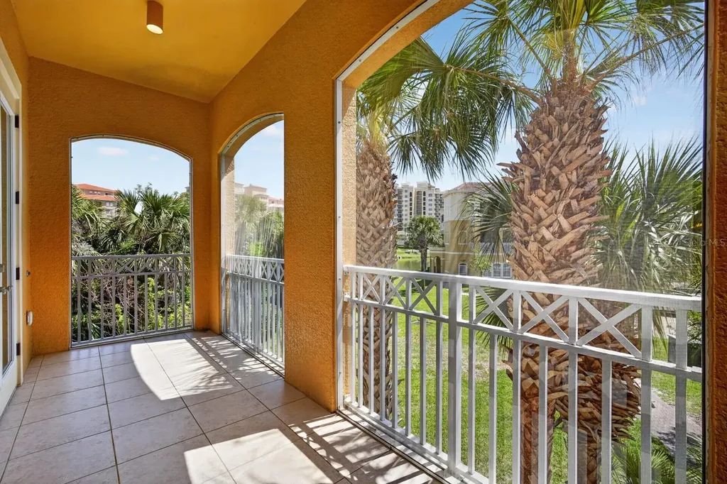 40 Casa Bella Circle Palm Coast FL 32137