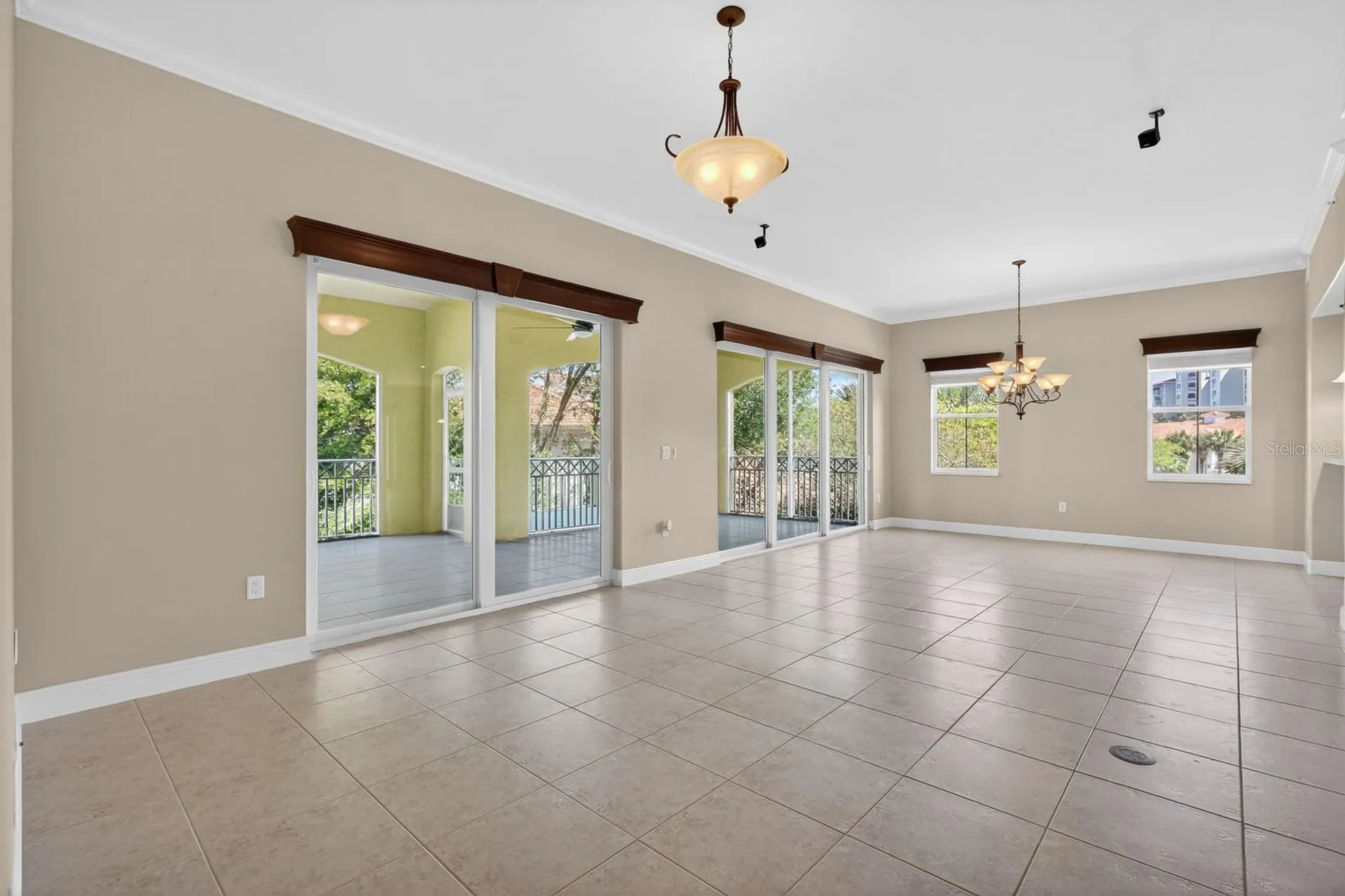 40 Casa Bella Circle Palm Coast FL 32137