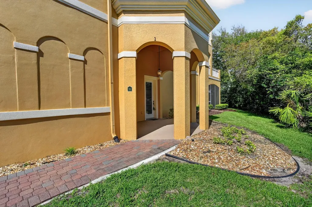 40 Casa Bella Circle Palm Coast FL 32137
