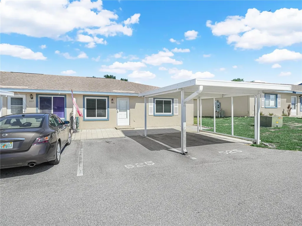 525 Winter Terr Road Winter Haven FL 33881