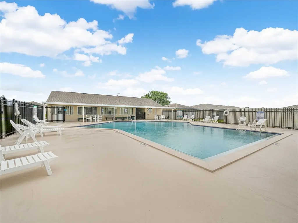 525 Winter Terr Road Winter Haven FL 33881