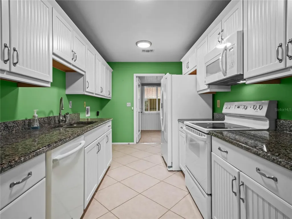 525 Winter Terr Road Winter Haven FL 33881