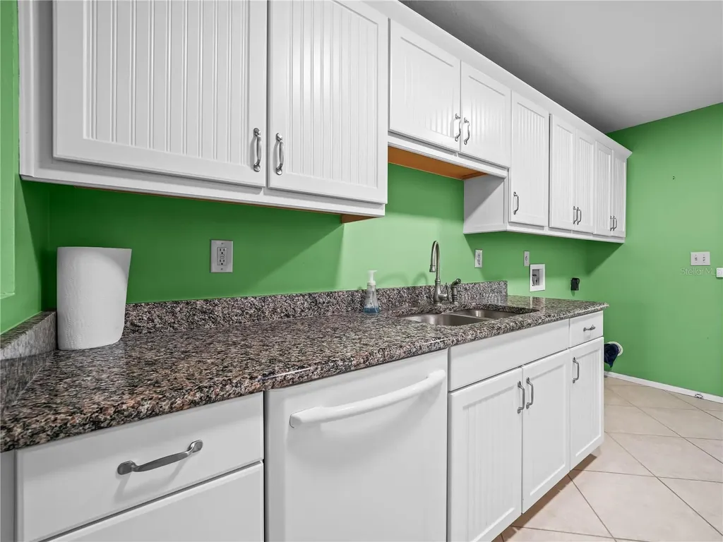 525 Winter Terr Road Winter Haven FL 33881