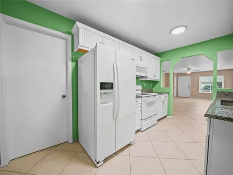 525 Winter Terr Road Winter Haven FL 33881