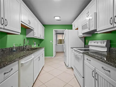 525 Winter Terr Road Winter Haven FL 33881