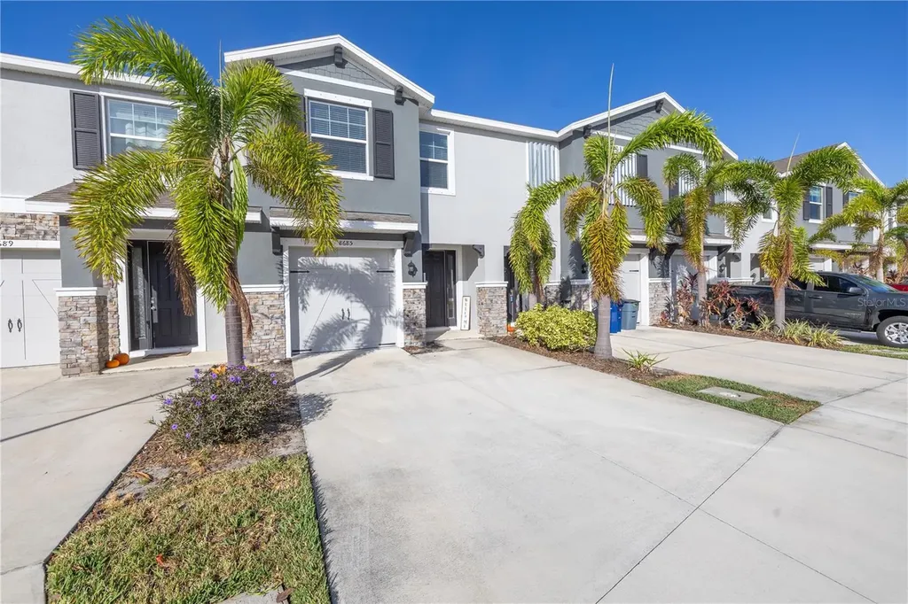 8685 Daydream Street Sarasota FL 34238