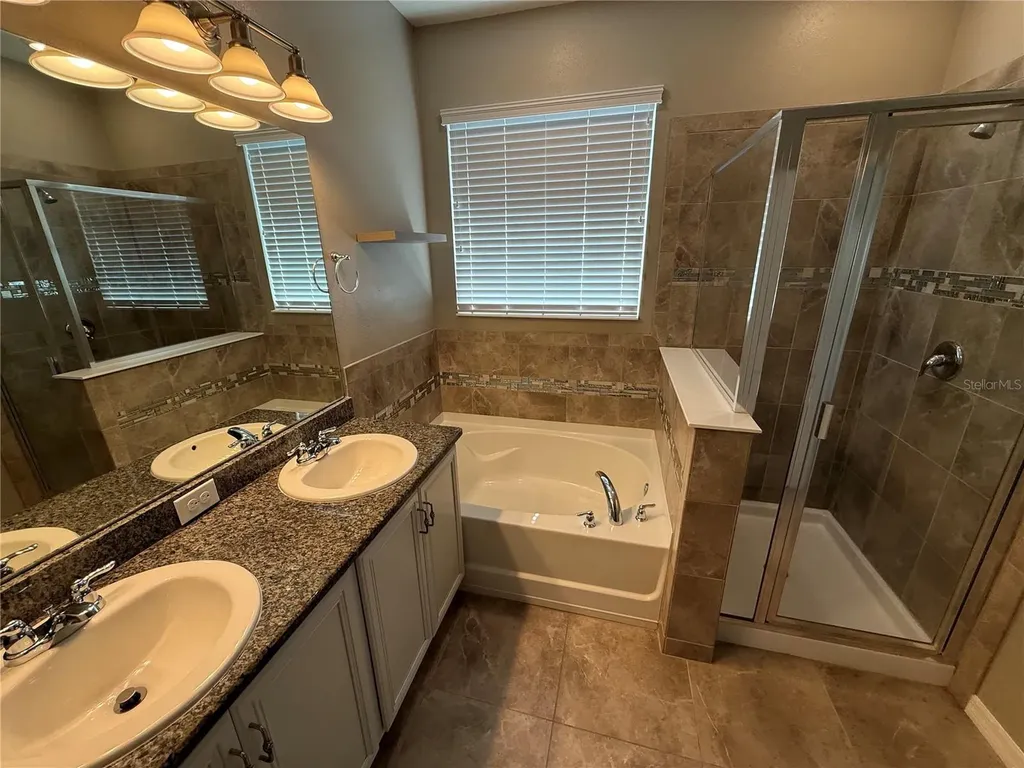2049 Mesic Hammock Way Venice FL 34292