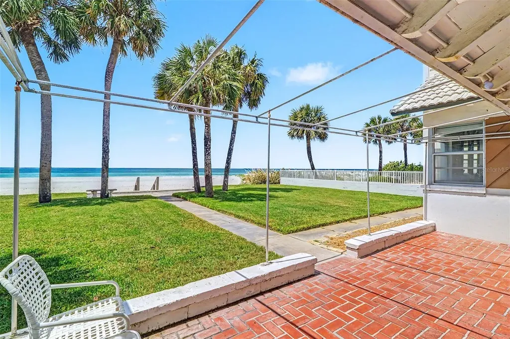 18206 Sunset Boulevard Redington Shores FL 33708