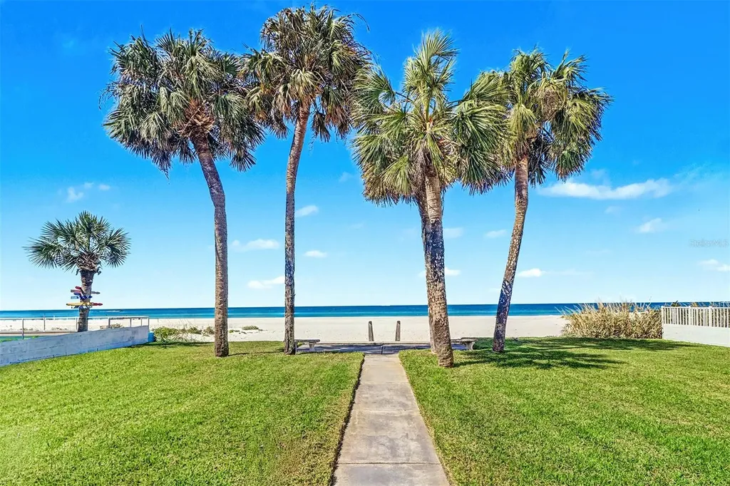 18206 Sunset Boulevard Redington Shores FL 33708