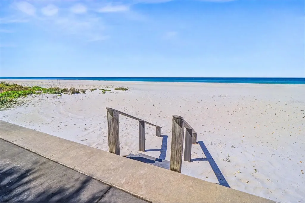 18206 Sunset Boulevard Redington Shores FL 33708