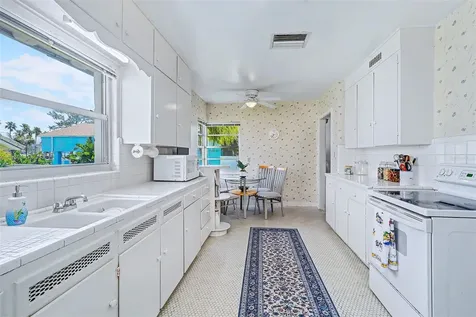 18206 Sunset Boulevard Redington Shores FL 33708