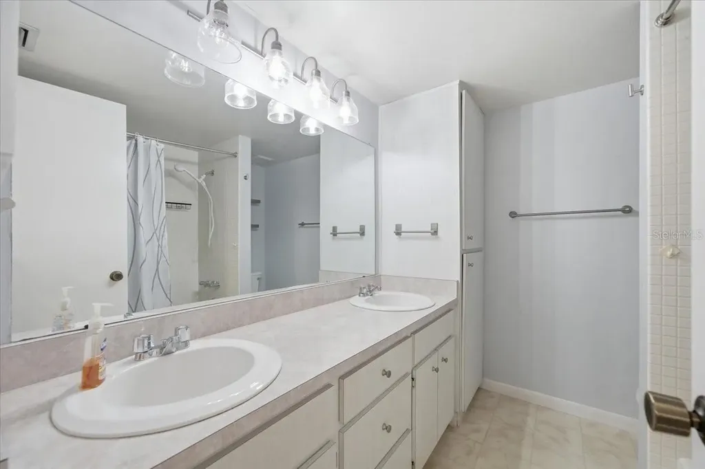 11875 90th Avenue Seminole FL 33772