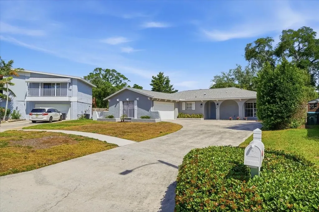 11875 90th Avenue Seminole FL 33772