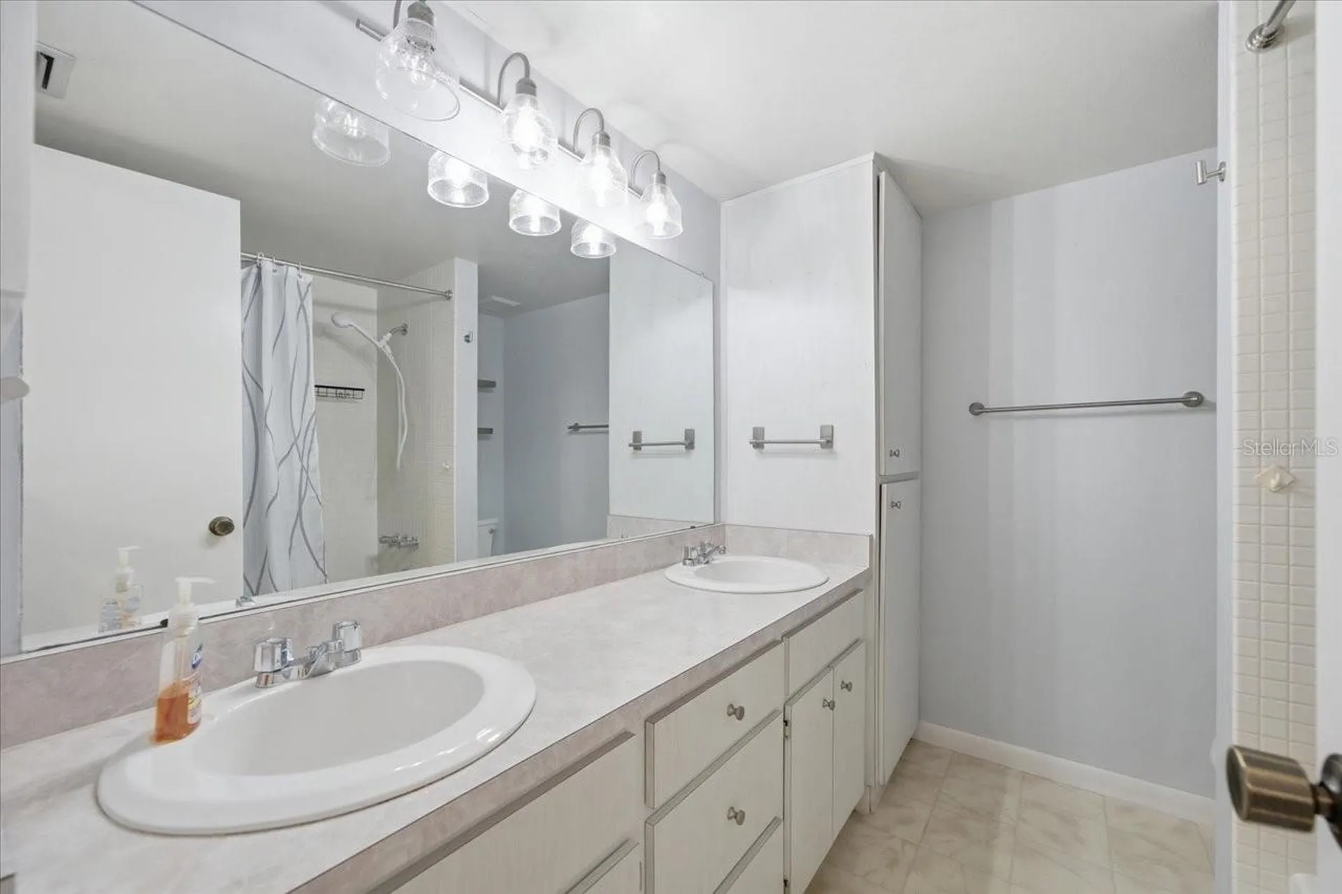 11875 90th Avenue Seminole FL 33772