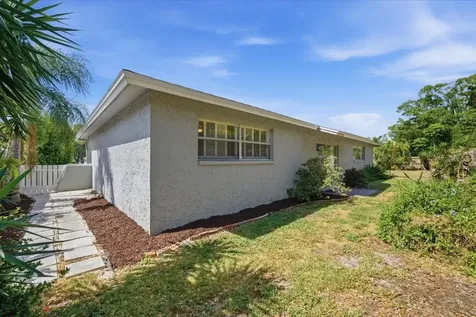 11875 90th Avenue Seminole FL 33772