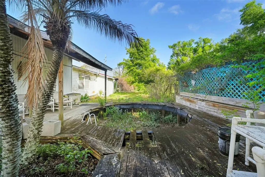 227 S Hawthorne Avenue Apopka FL 32703