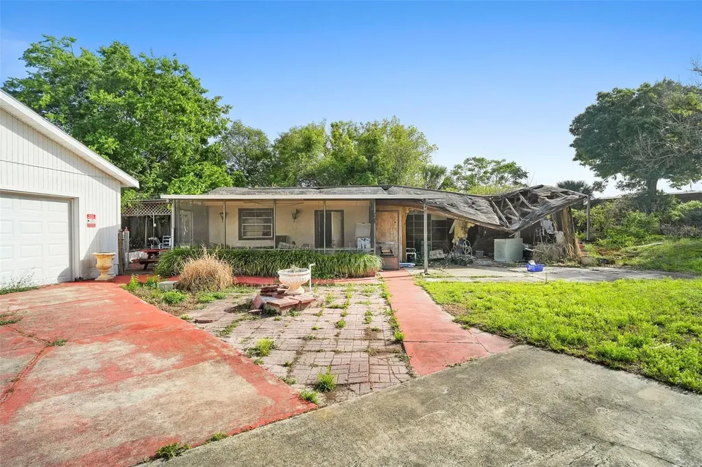 227 S Hawthorne Avenue Apopka FL 32703