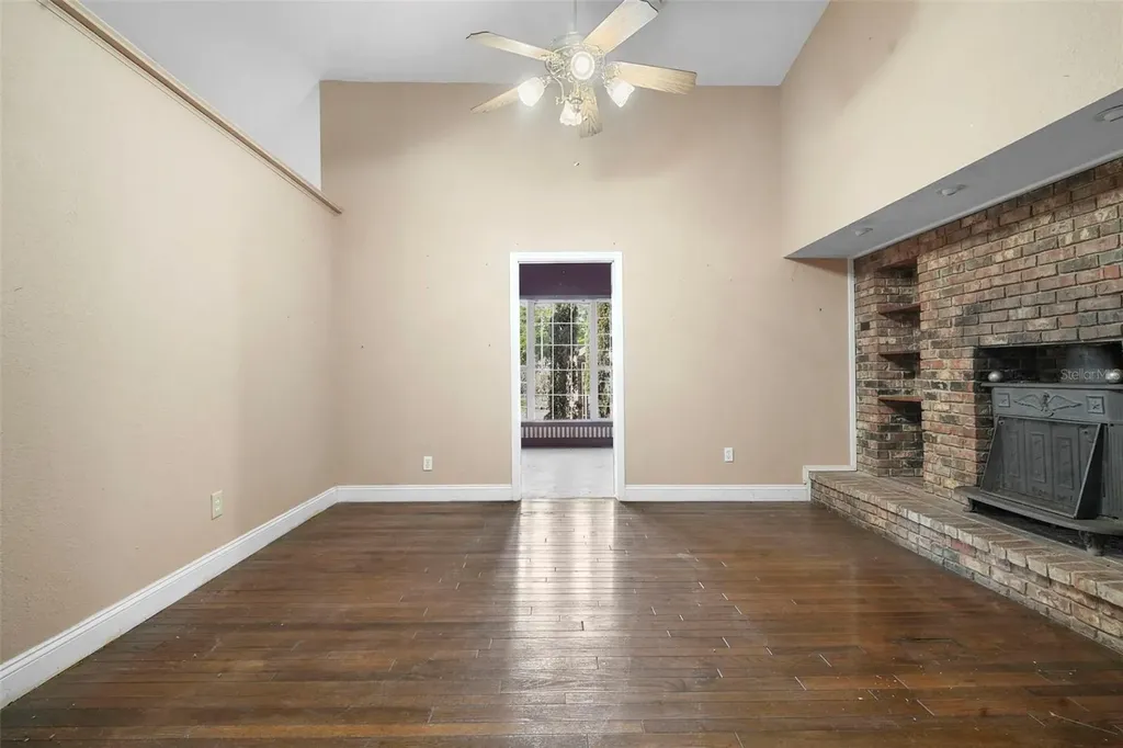 227 S Hawthorne Avenue Apopka FL 32703