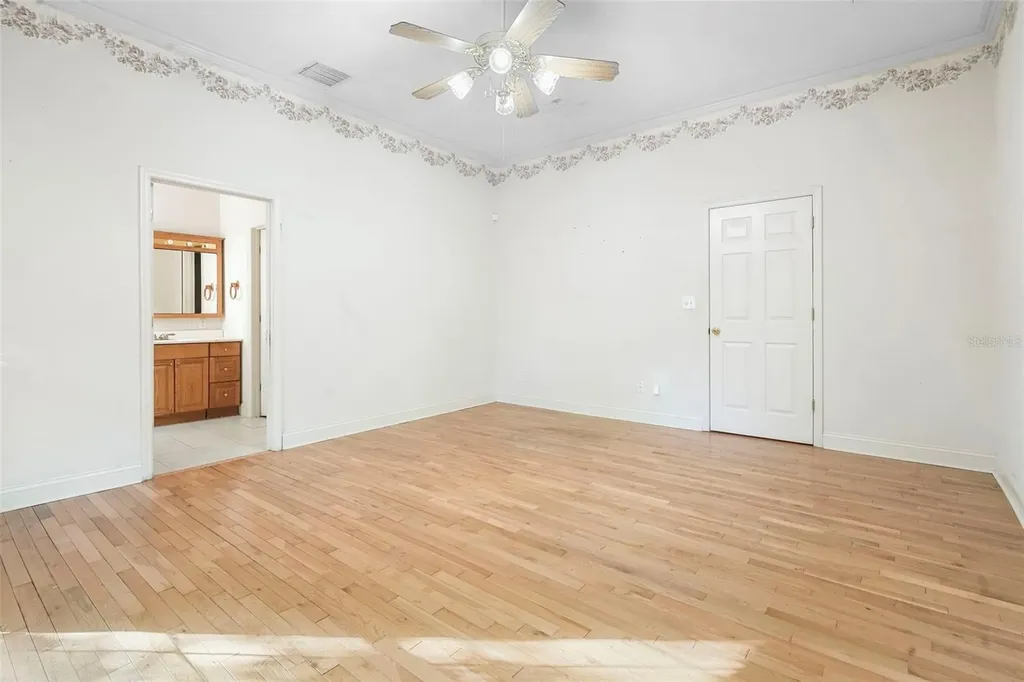 227 S Hawthorne Avenue Apopka FL 32703
