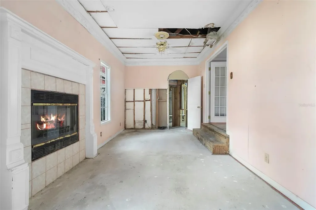 227 S Hawthorne Avenue Apopka FL 32703