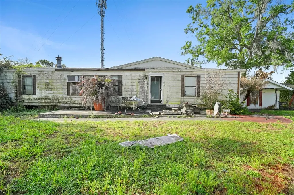 227 S Hawthorne Avenue Apopka FL 32703