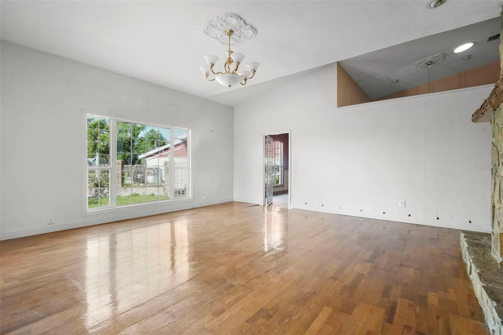 227 S Hawthorne Avenue Apopka FL 32703