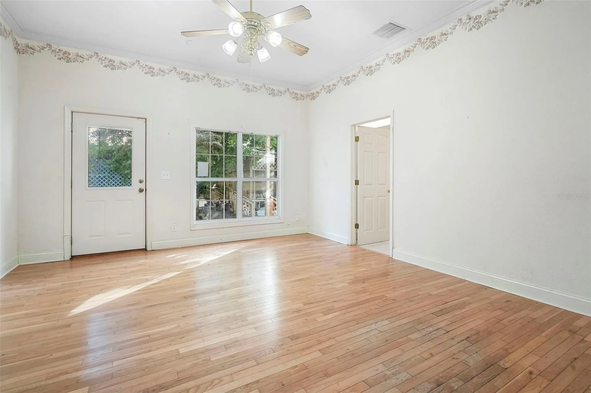 227 S Hawthorne Avenue Apopka FL 32703