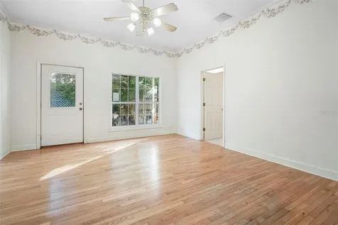 227 S Hawthorne Avenue Apopka FL 32703