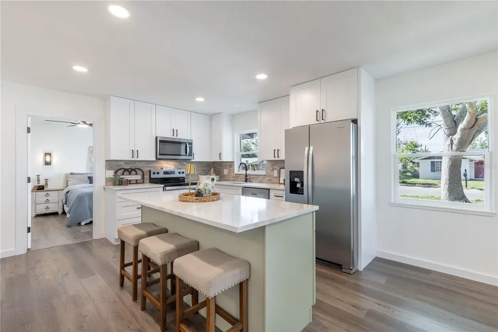 1201 Sherman Avenue Tavares FL 32778