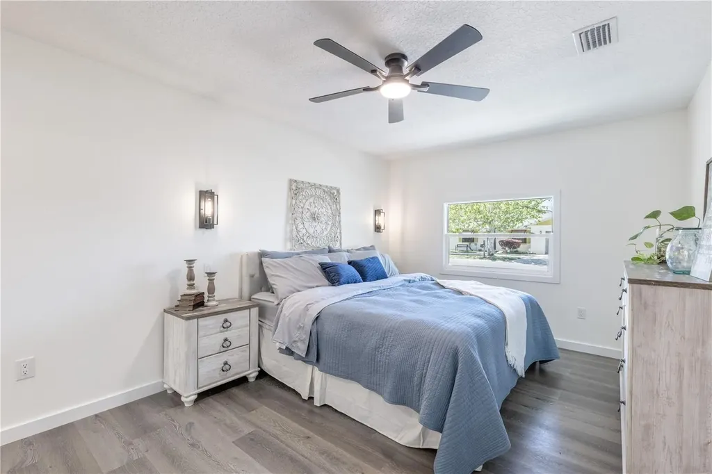 1201 Sherman Avenue Tavares FL 32778