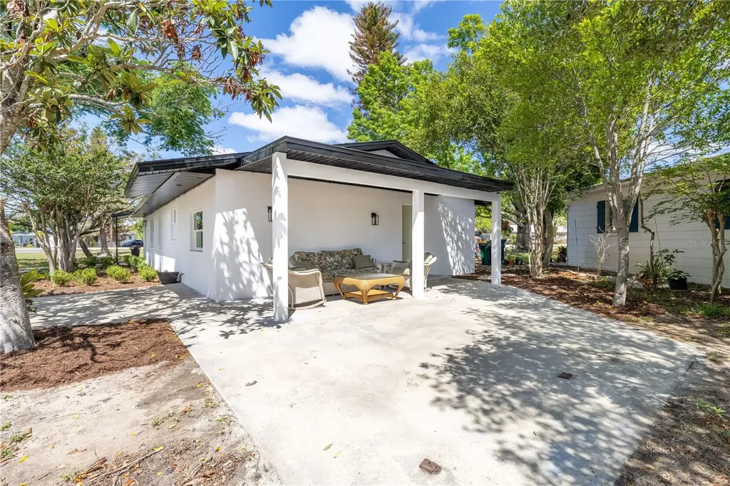1201 Sherman Avenue Tavares FL 32778