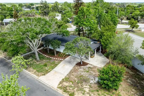 1201 Sherman Avenue Tavares FL 32778